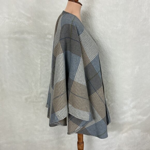 John Hanly & Co Made in Ireland Sue Lambswool Cape Gray Blue Plaid Check OS - Picture 4 of 5